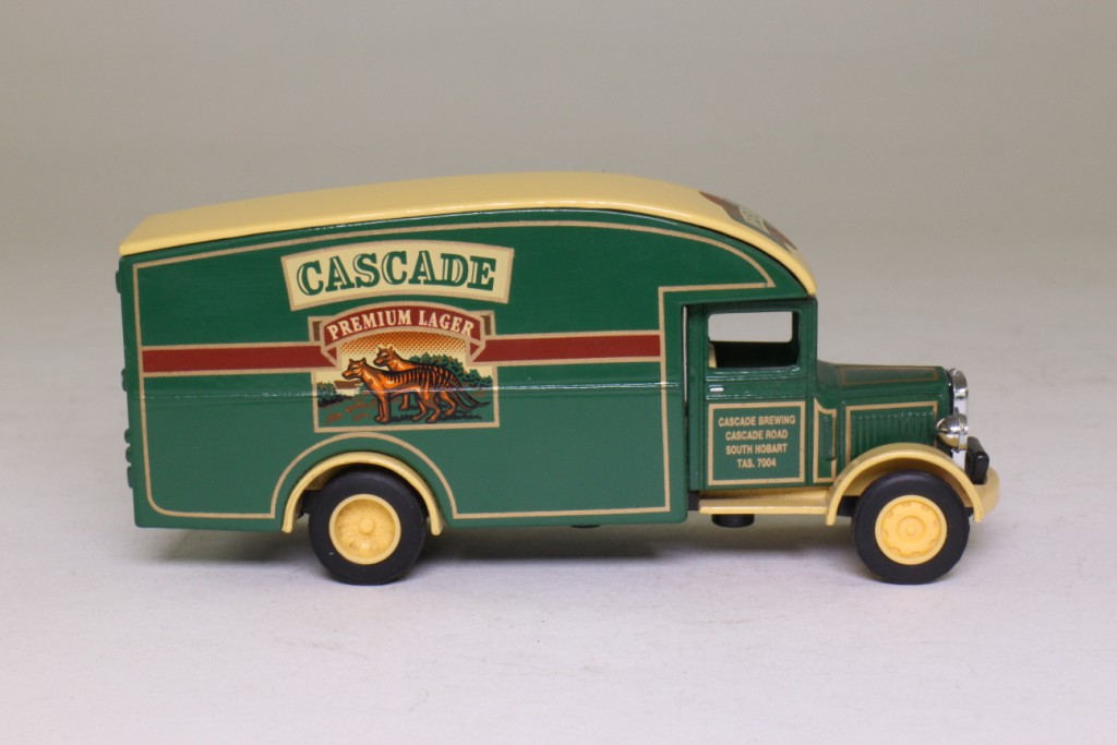 Matchbox Collectibles YGB18; 1931 Morris Courier Van; Cascade
